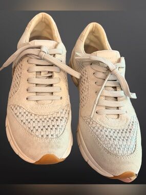 👟✨ GEOX RESPIRA Women’s Sneakers — Size 9